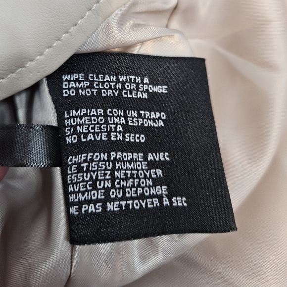 Guess Cream Faux Leather Perforated Flounce Lightweight Jacket Size XL Women's - Picture 10 of 14